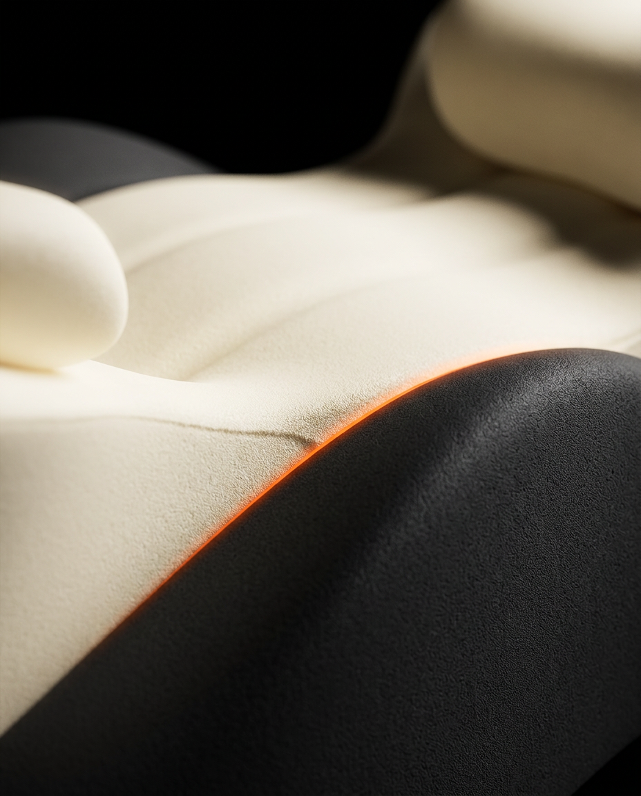 Macro of the dual-layer cream foam over black base on the support pillow