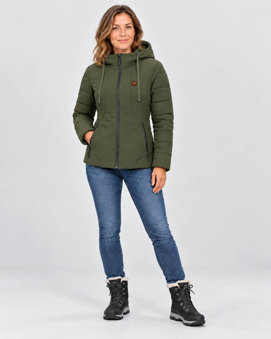 PyreFit Alpina in Olive – Ganzkörperansicht