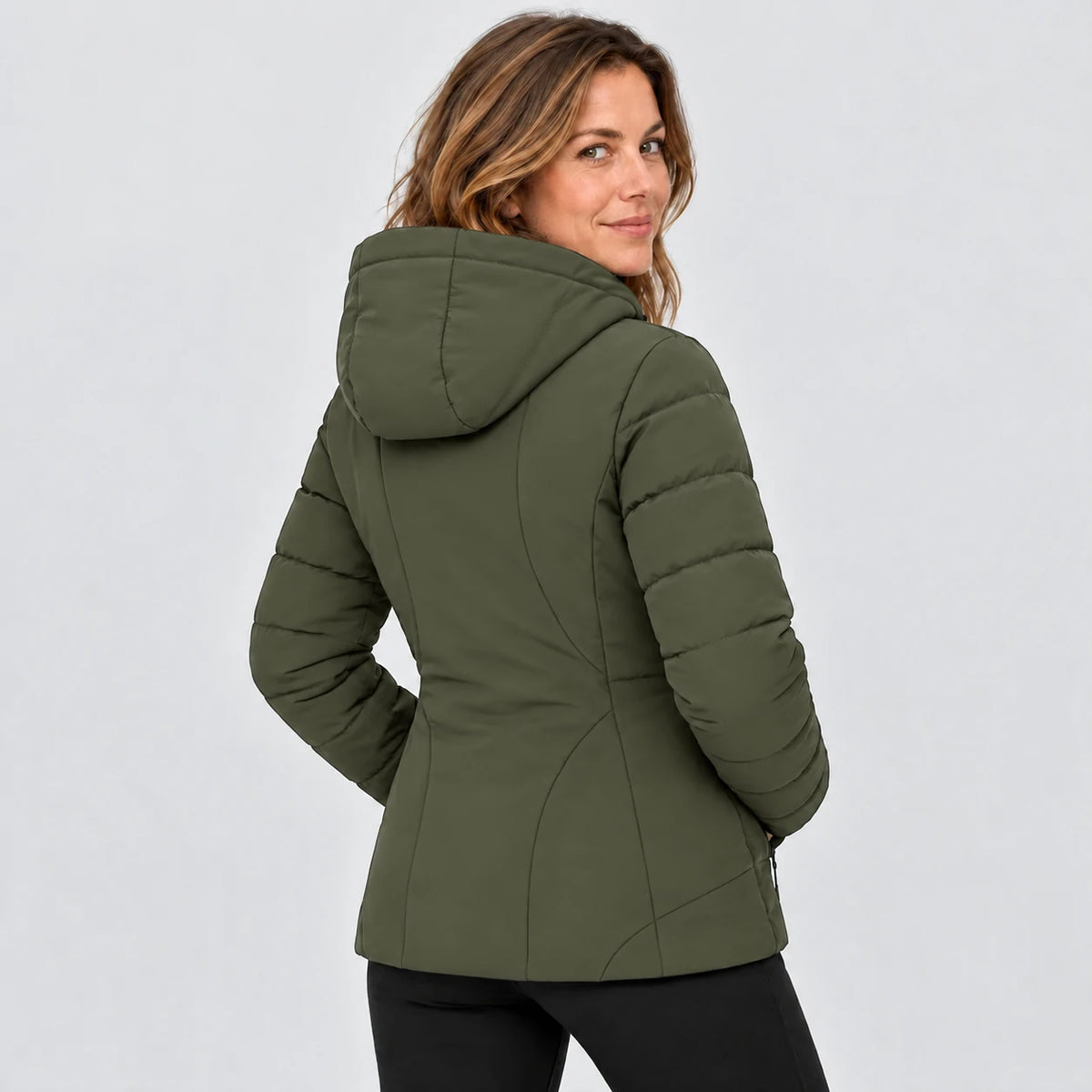 PyreFit Alpina in Olive – Rückansicht
