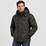 Beheizbare Herrenjacke in Camouflage PyreFit Alpino, getragen, Frontansicht