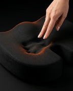 Orthopädisches Sitzkissen aus Memory Foam – Steissbein-Aussparung fürs lange Sitzen – Produktbild 5